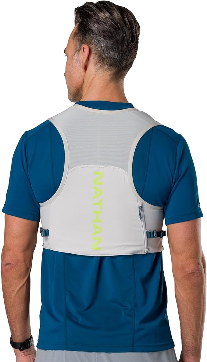 Nathan Pinnacle Featherlite 1.5L Hydration Vest for Running ??Ultra-Lightweight, Compression-Fit with Hydrapak Soft Flask
