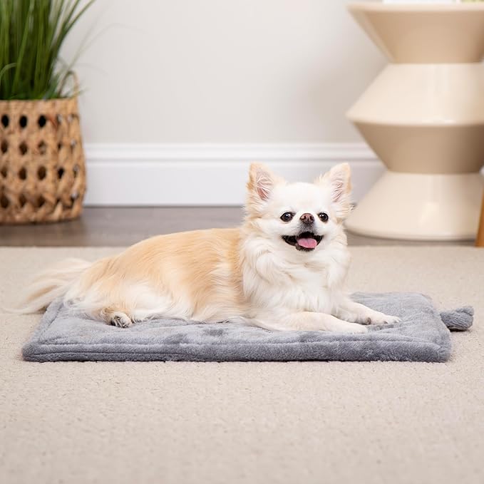 Furhaven ThermaNAP Self-Warming Cat Bed for Indoor Cats & Small Dogs, Washable & Reflects Body Heat - Quilted Faux Fur Reflective Bed Mat - Gray, Small