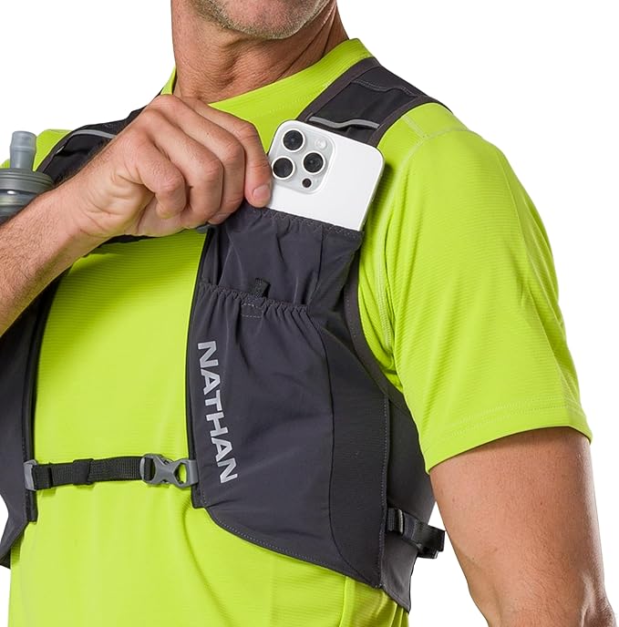 Nathan Pinnacle Featherlite 1.5L Hydration Vest for Running ??Ultra-Lightweight, Compression-Fit with Hydrapak Soft Flask