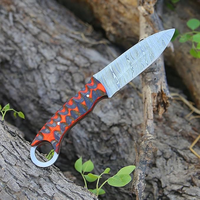 Fixed Blade Hunting Back Belt Tracker Knife Damascus Steel EDC Bushcraft Knives, Full Tang Scout Carry Knife with Leather Sheath, Ideal for Skinning Outdoor Camping, Hunting, Hiking, Survival Knives