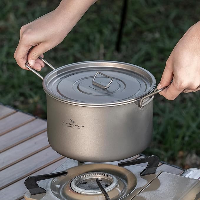 iBasingo 2.4L Titanium Soup Pot with Lid Camping Cookware with Foldable Handle Portable Lightweight Outdoor Kitchen Cooking Kit for Backpacking Hiking Picnic Fishing Mountaineering Ti2108C
