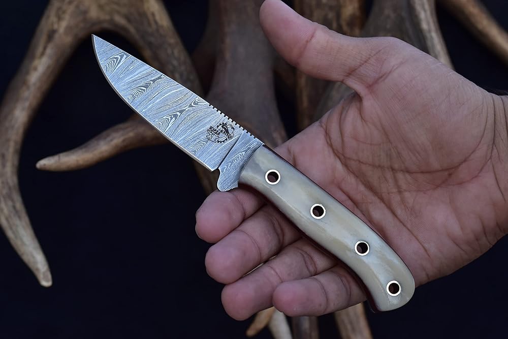 Knives Ranch Fixed Blade EDC Knife with Pancake Sheath ??Small Hunting Knife ??Damascus Skinning Knife ??Cowboy Knife with Leather Sheath - Cattle Bone Handle - Leather Sheath Snug Fit (3112-B)