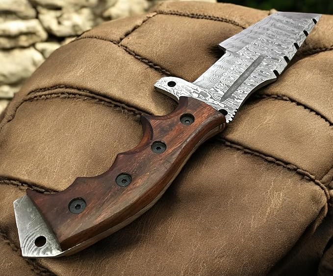 Poshland TR-891 Custom Handmade Damascus Steel Tracker knife - Gifts for Men, Horizontal Carry Knife