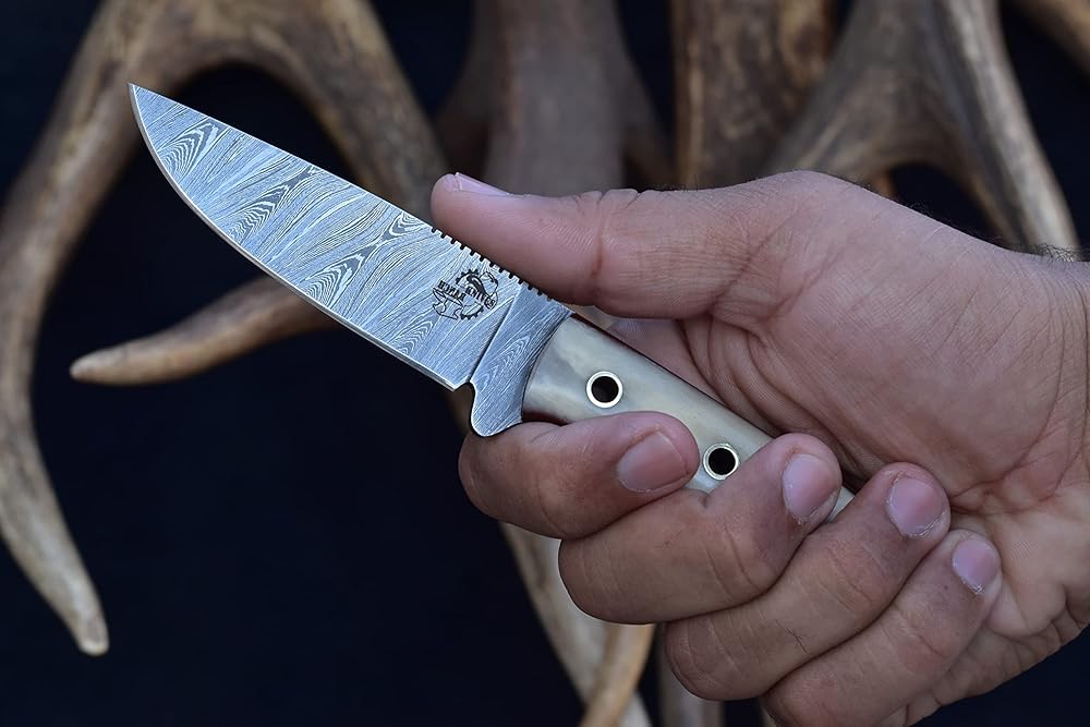Knives Ranch Fixed Blade EDC Knife with Pancake Sheath ??Small Hunting Knife ??Damascus Skinning Knife ??Cowboy Knife with Leather Sheath - Cattle Bone Handle - Leather Sheath Snug Fit (3112-B)