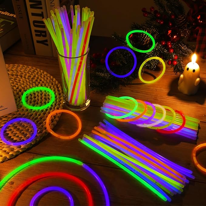 60 Pack 8??Red Glow Sticks Bulk Bright Glow Sticks with 60 Connectors 20 Heart Glasses Glow In The Dark Party Supplies Neon Party Decorations Glow Bracelet Glasses for Holiday Carnival(Red)