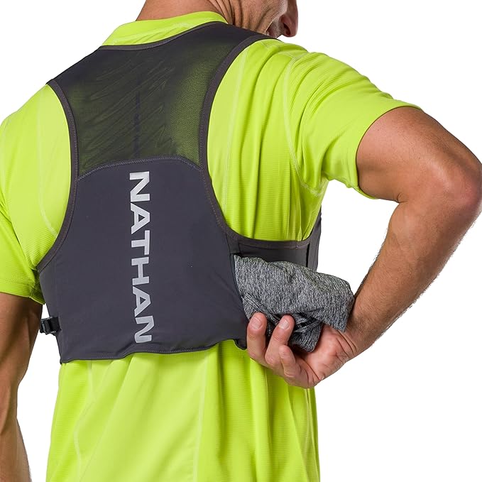 Nathan Pinnacle Featherlite 1.5L Hydration Vest for Running ??Ultra-Lightweight, Compression-Fit with Hydrapak Soft Flask