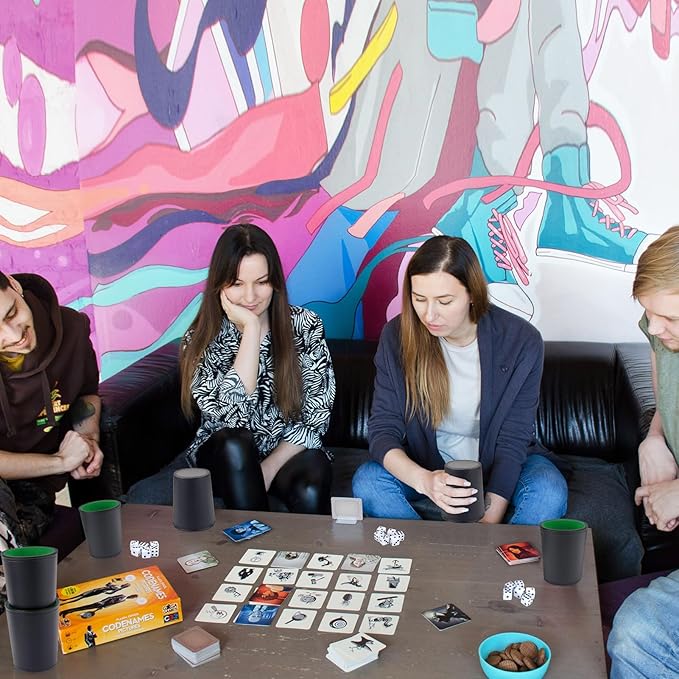 Felt-Lined PU Leather Dice Cup Set, 6 Quiet Dice Shaker Cups with 36 Dices for Bar Party Yahtzee Farkle Dice Games, Black and Green