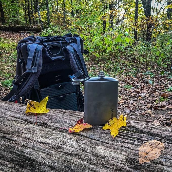 SILVERANT Titanium Hip Flask 220ml/7.74 fl oz, Ultralight Portable Leakproof Pocket Flask Flagon With Screw Cap Clip, Drawstring Cloth Case & Pouring Funnel