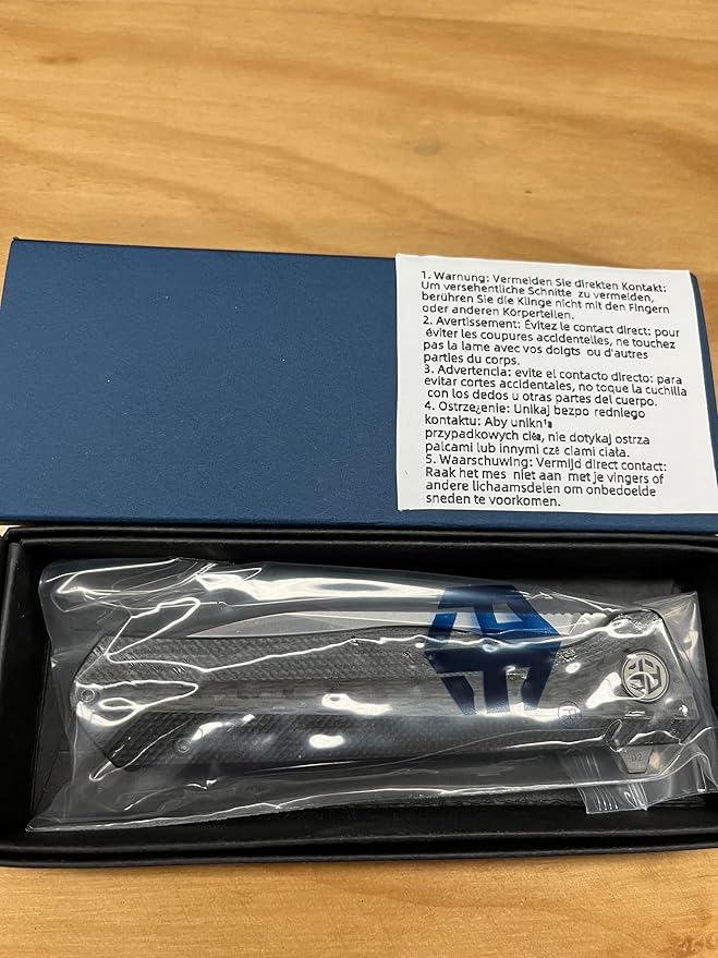 Petrified fish PF818,3.54" D2 Blade,104g G10 Handle Flipper Folding knife (Carbon fiber with G10 handle, Satin)