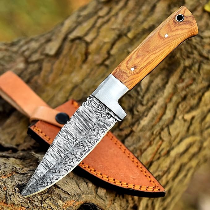 Fixed Blade Hunting Knife Damascus Steel EDC Bushcraft Knives, Full Tang Scout Carry Knife with Leather Sheath, Ideal for Skinning Outdoor Camping, Hunting, Hiking, Survival Knives
