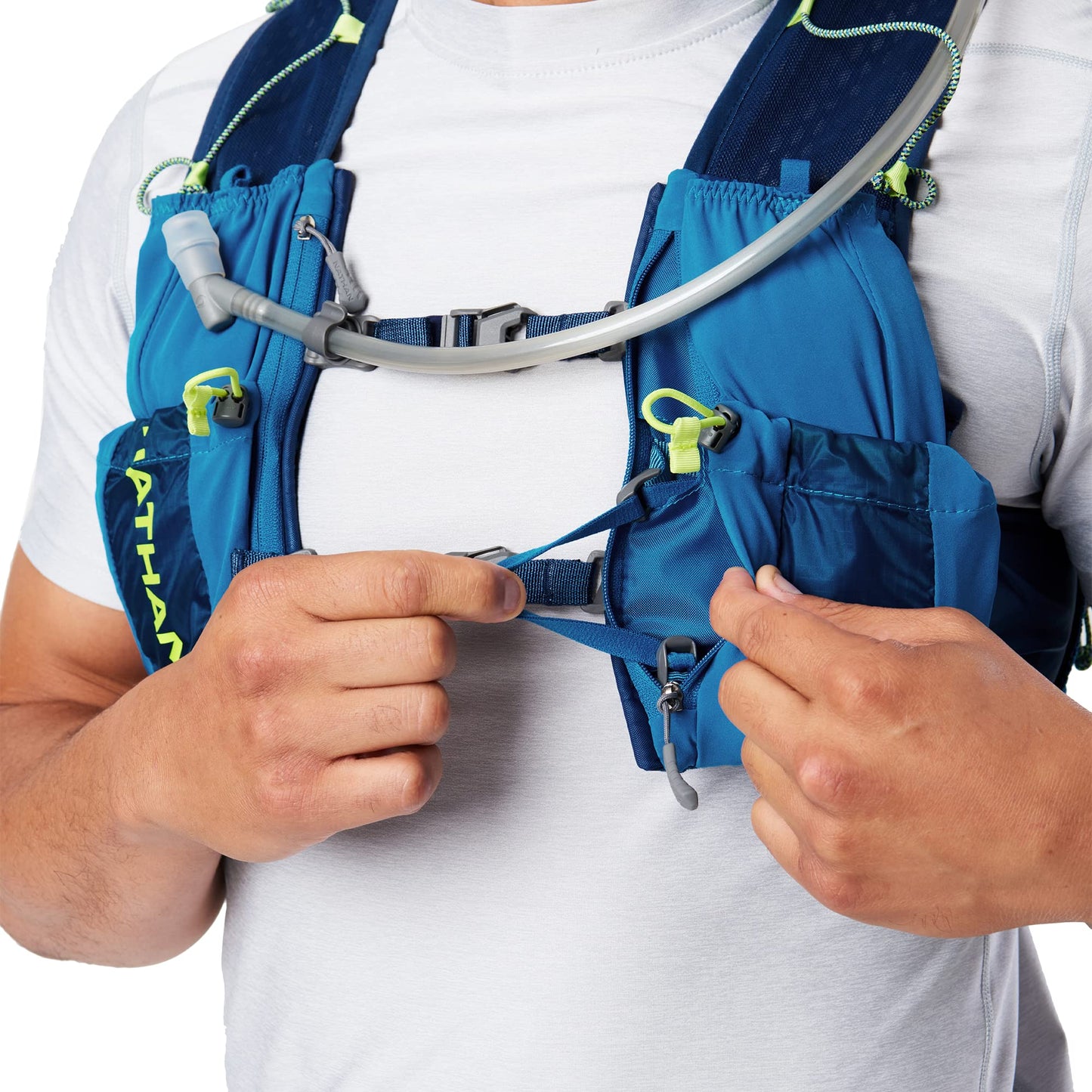 Nathan Vapor Air 3.0 7 Liter Hydration Vest w/ 2L Bladder, Air Mesh Shoulder Straps, Front Pockets