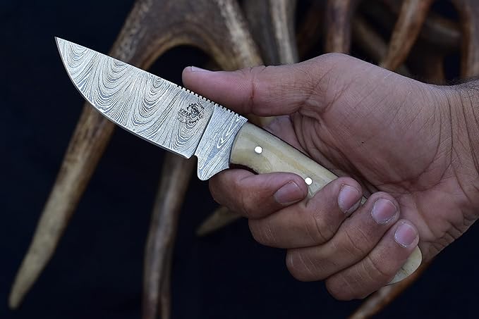 Knives Ranch Handmade 7-1/2" Arched Hunting Knife - Full Tang - Damascus Steel - Cattle Bone Handle - Heavy Duty Leather Sheath (3183-B)