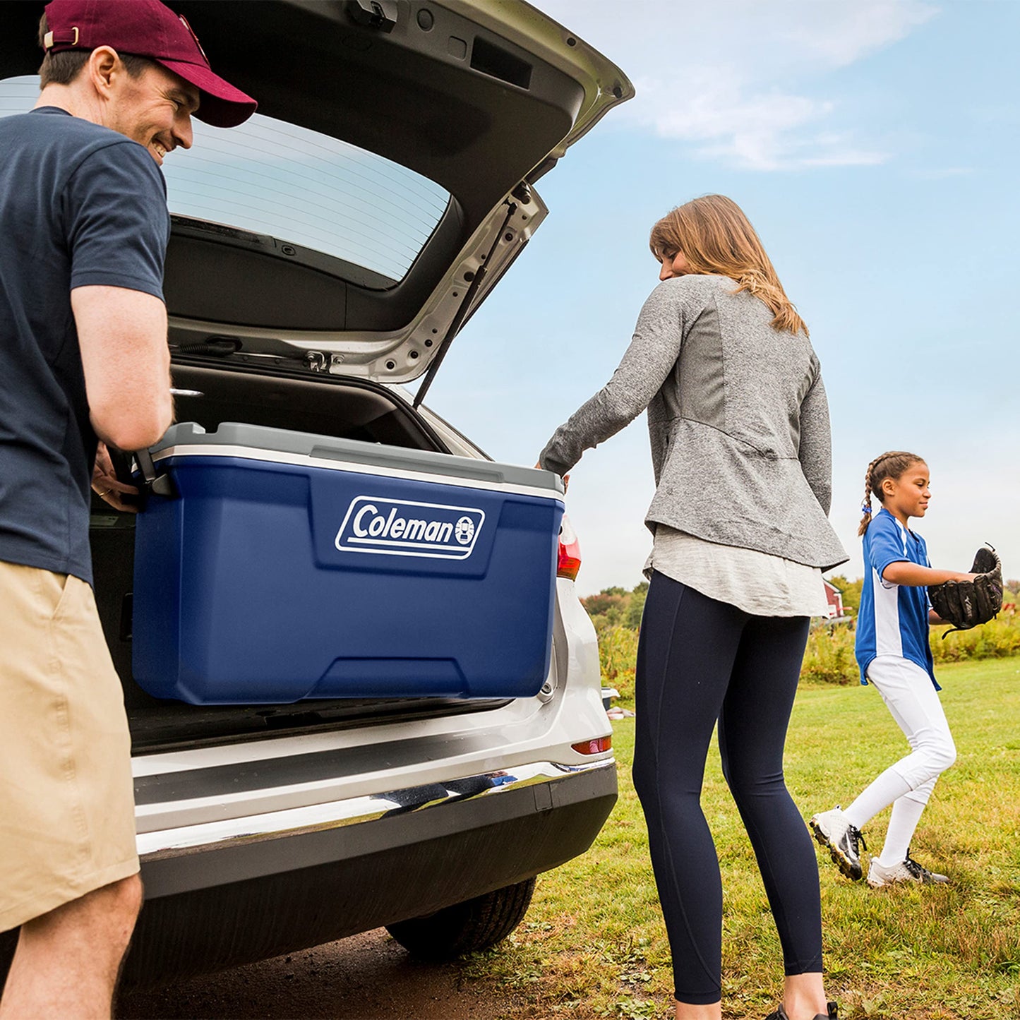 Coleman Classic Series Insulated Portable Cooler, Leak-Resistant Outdoor Hard Cooler Keeps Ice up