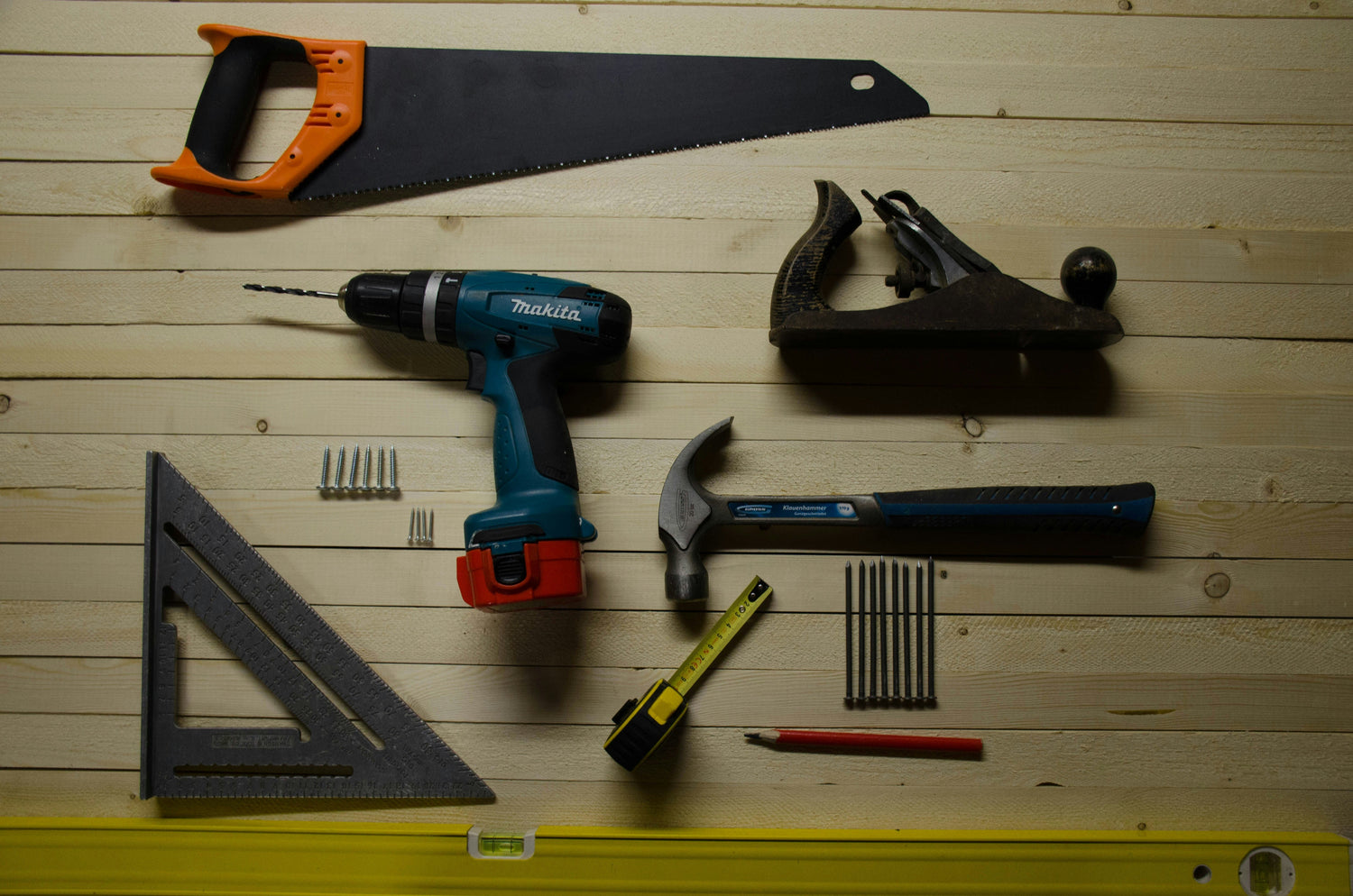 Camping Knives & Tools — Blades, Multitools & Saws