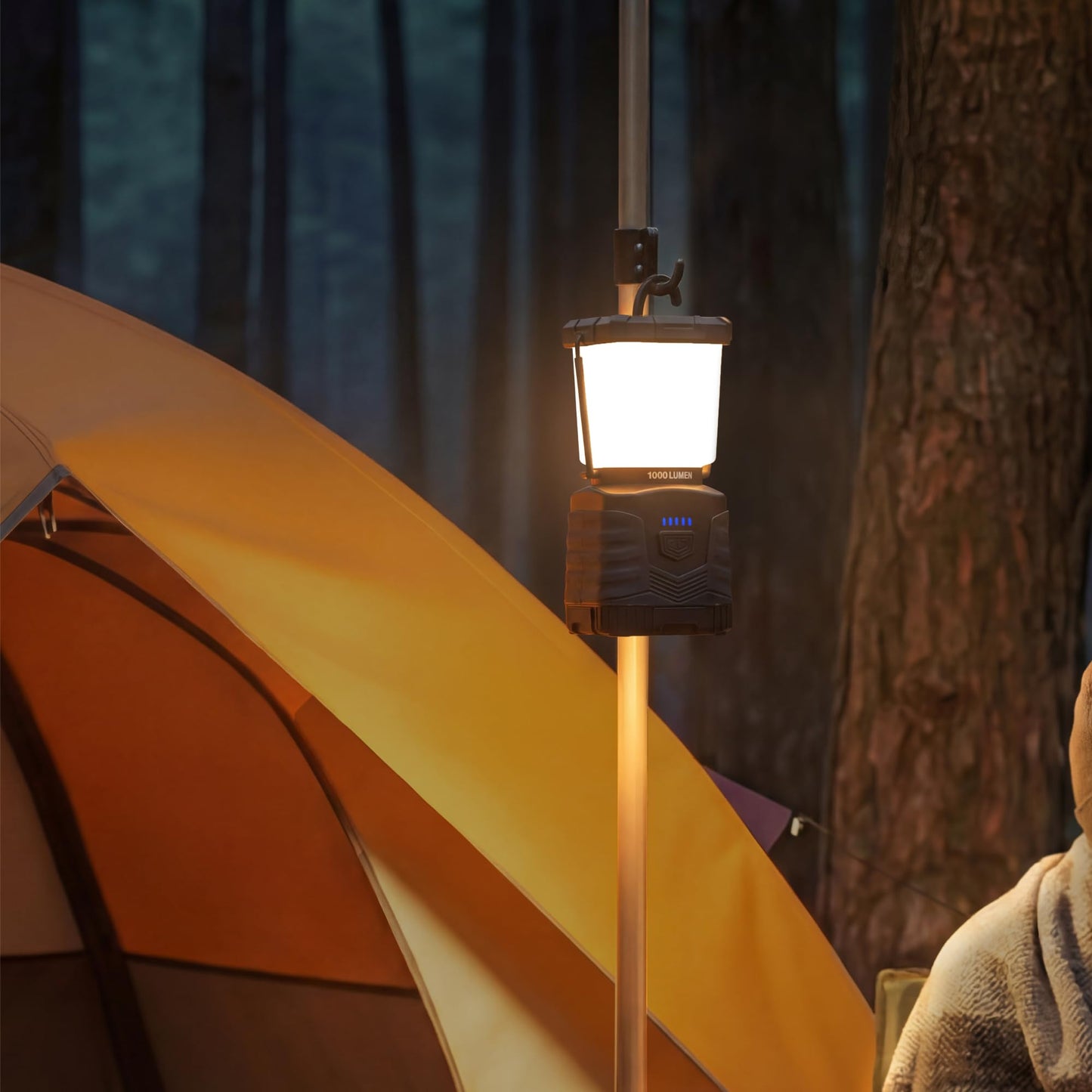 Amazon Basics Camping Essentials Lantern, 360-Degree 1000 Lumen LED, Adjustable Dimmable with 4