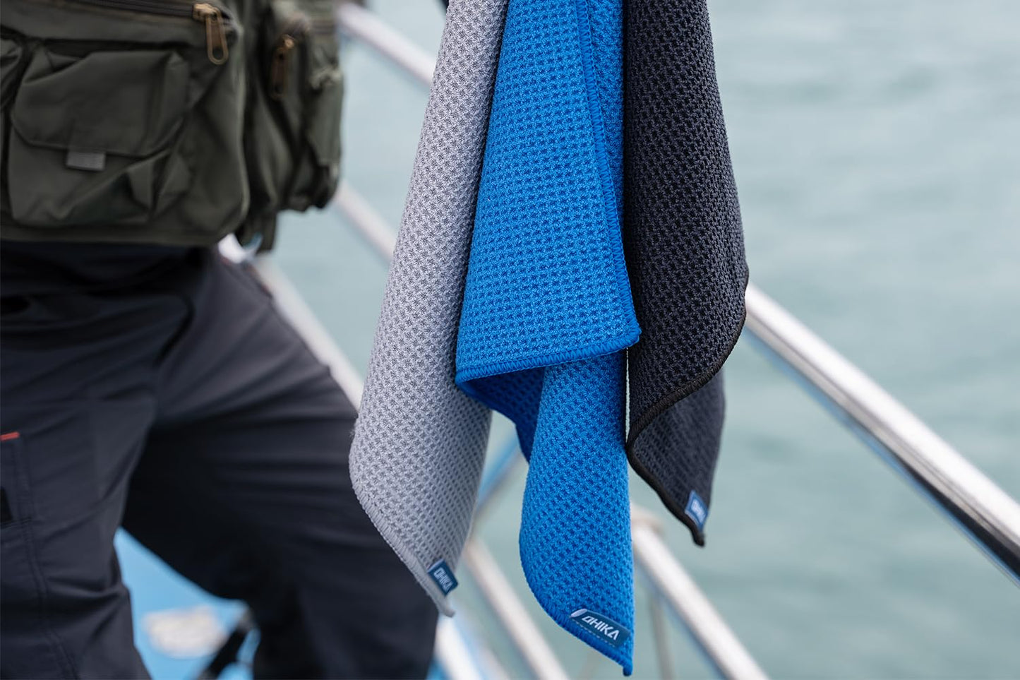 OHIKA Microfiber Fishing Towels with Clip, Waffle Pattern for Effective Cleaning of Fishing Gears