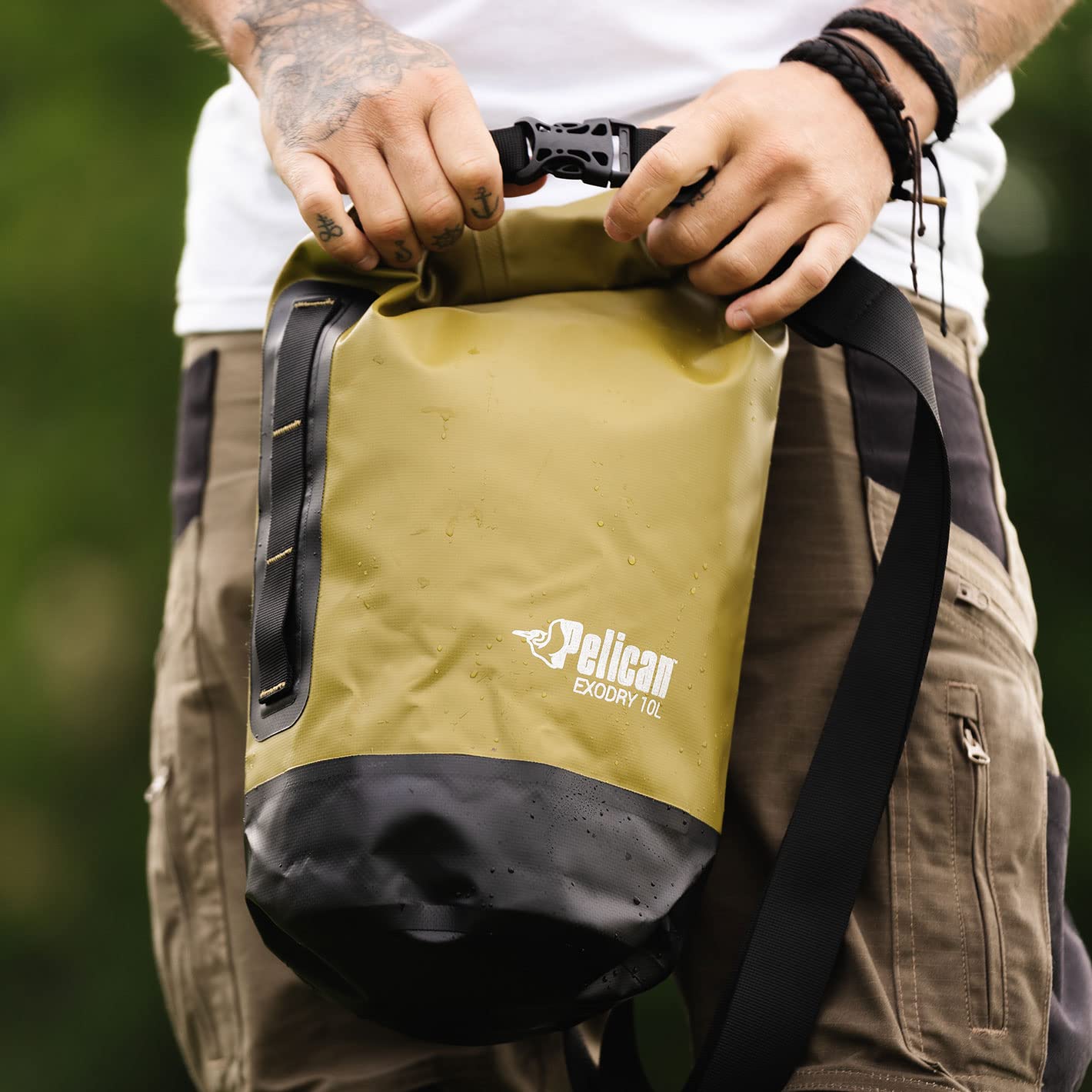 Pelican ExoDry 20L Medium Drybag - Waterproof - Shoulder Straps - Thick & Lightweight - Roll Top