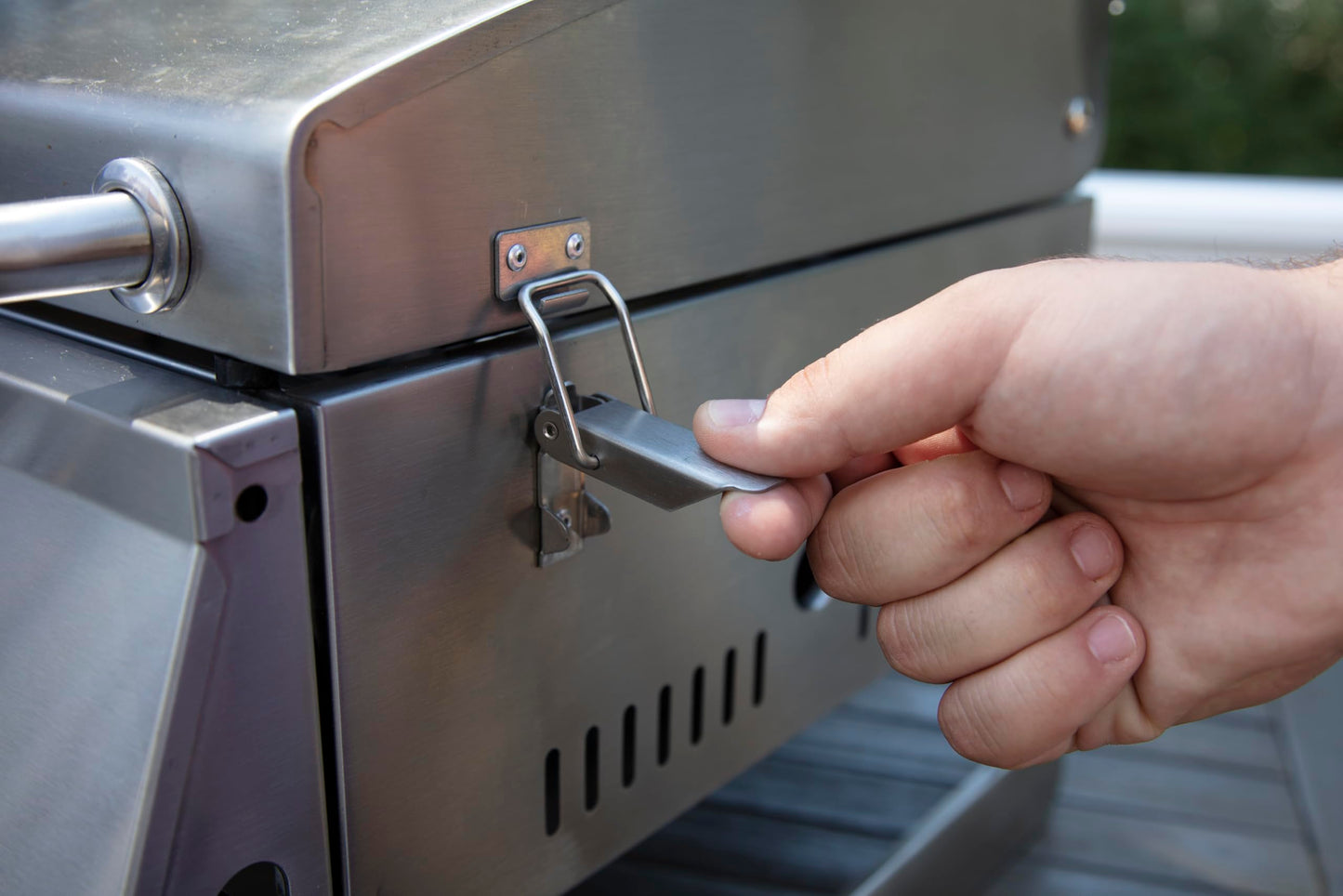 Cuisinart Outdoor Gas Grill, 20,000 BTU, Portable, 2-Burner
