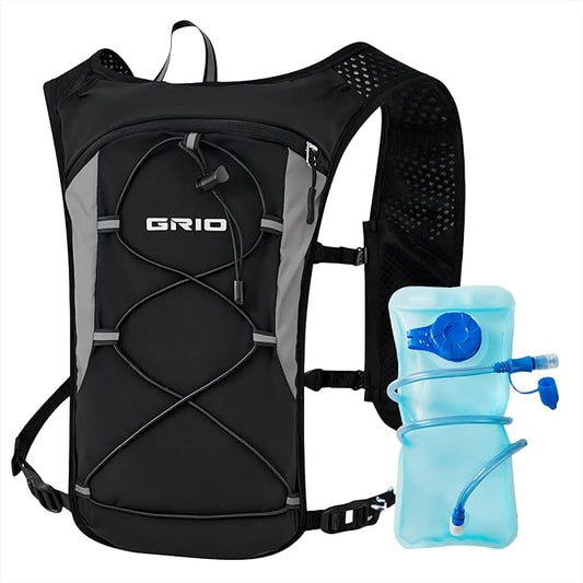 Running Vest for Women Men, Adjustable Chest Straps Running Hydration Vest with 1.5L Water Bladder, Lightweight Breathable Reflective Hydration Pack for Marathon, Trail, Hiking, Cycling