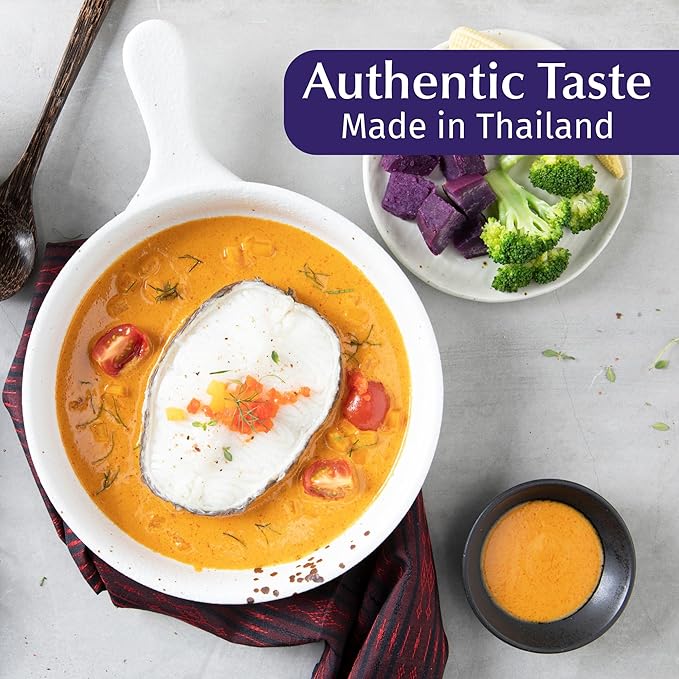 Watcharee's Authentic Thai Curry Sauces - Red Curry | Vegan, Non-GMO, Gluten-Free - 2 Pack (9.8 fl oz Each)