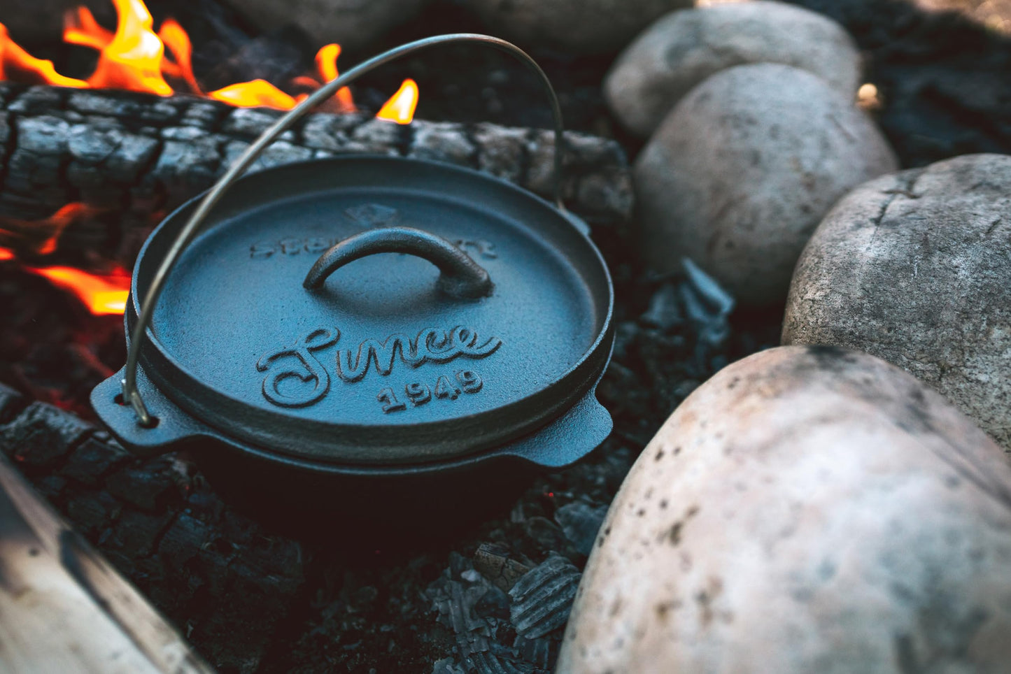 Stansport's Cast Iron Dutch Oven with Lid (16018-20) - 2 Quart Capacity, Durable Cast Iron