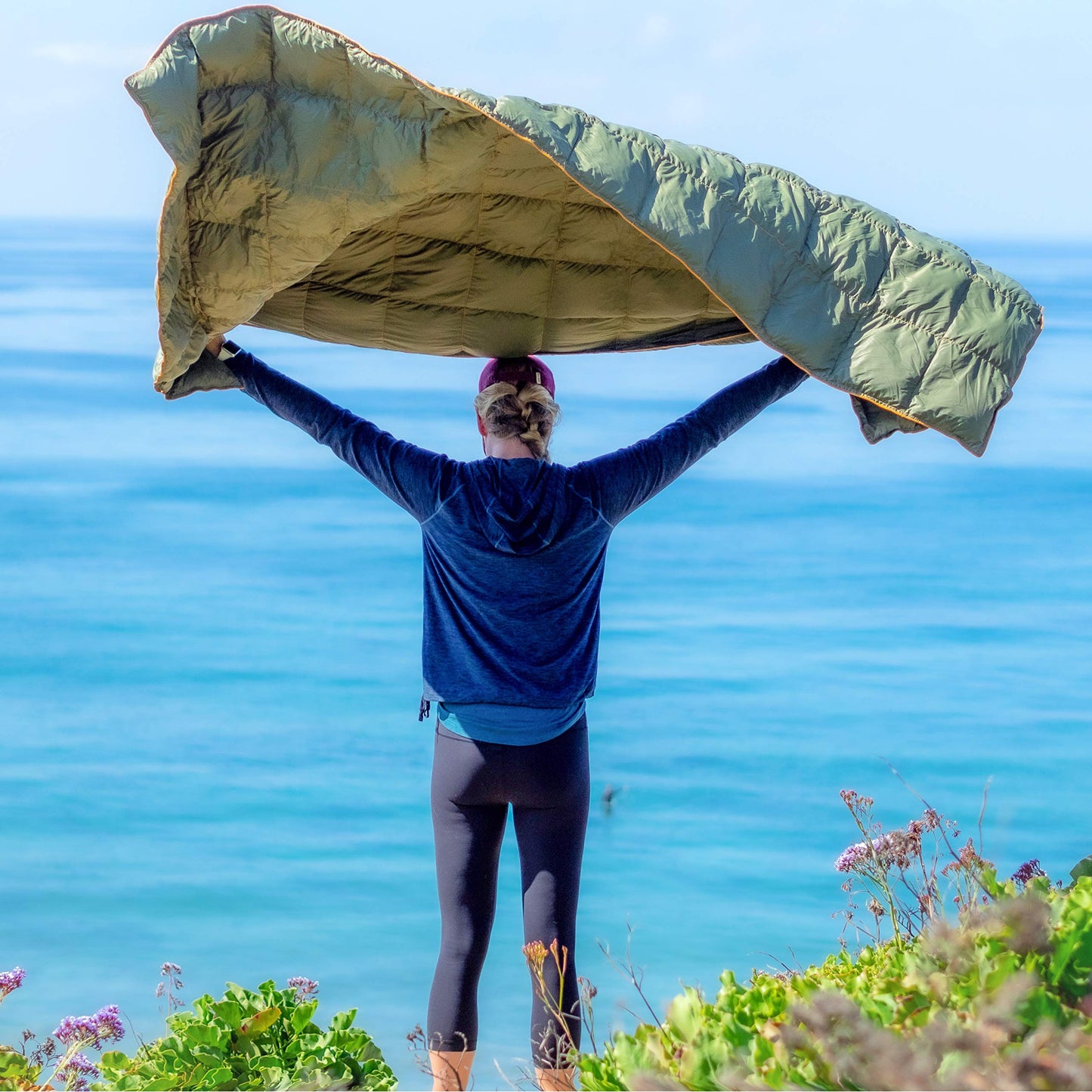 Get Out Gear Down Camping Blanket - Outdoor Lightweight Packable 650 Fill Power Down Blanket