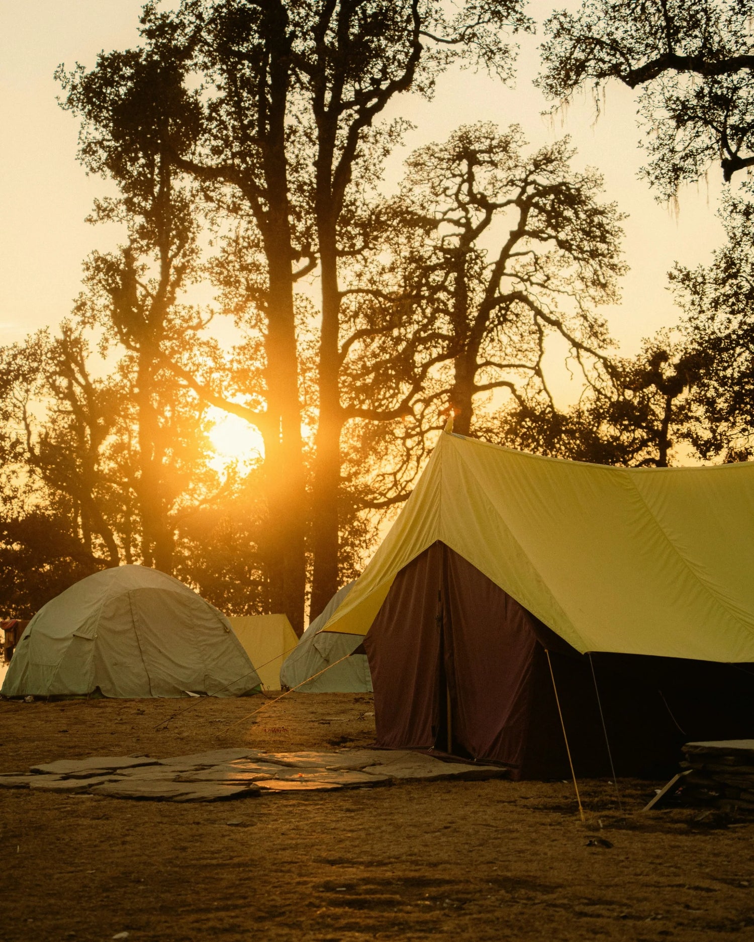 trailhaven-tent-camp-sunset.webp